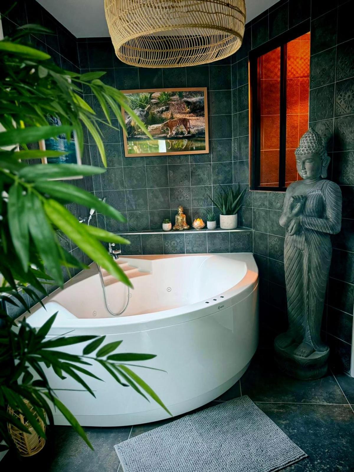 La Jungle Insolite, Spa, Ecran Cinema, Lit A Baldaquin King Size, Day Use, 10 Min Centre Amiens Extérieur photo